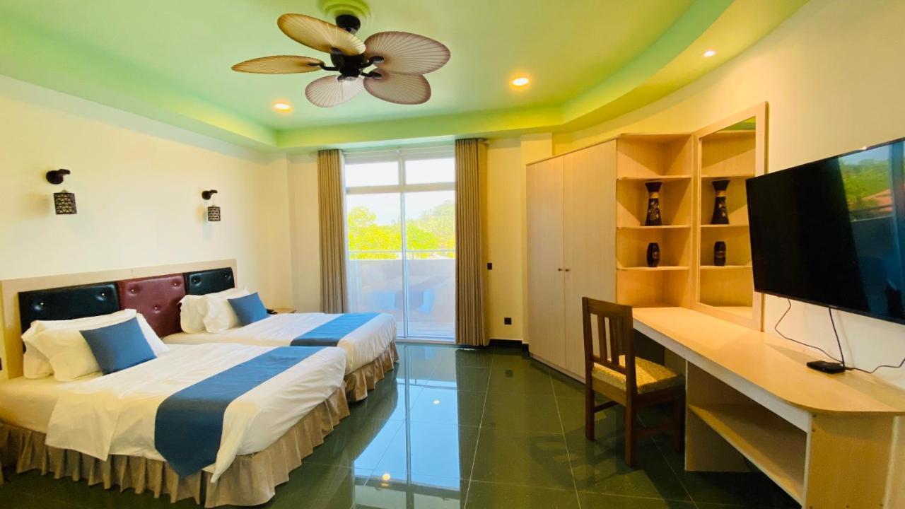 פלידהו Alimas Holiday Retreat Maldives מראה חיצוני תמונה